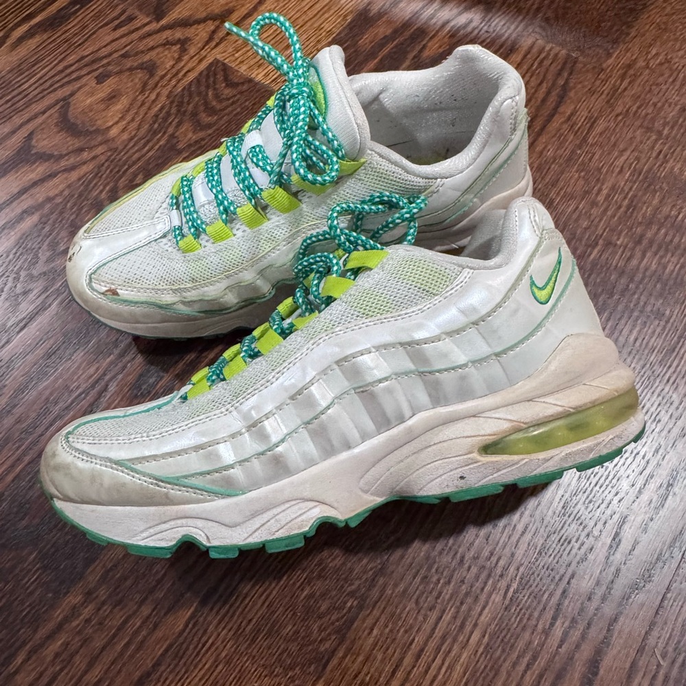 Nike Kids White and Green Sneakers